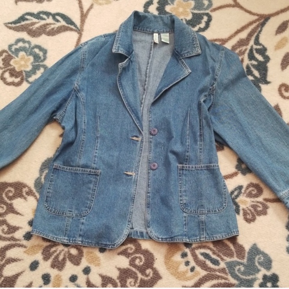 Flattering, STRETCHY Jean Jacket NWT